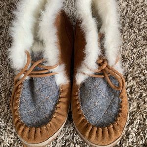 Girls sorel slippers